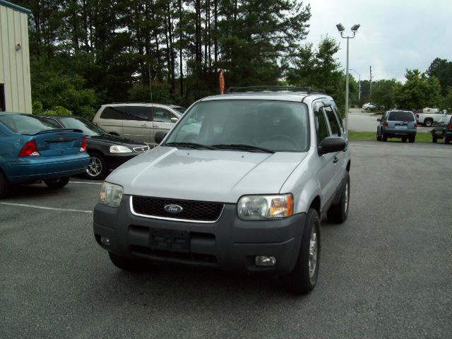 2004 Ford Escape ESi