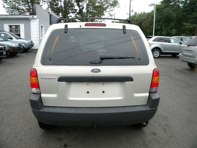 2004 Ford Escape XLS