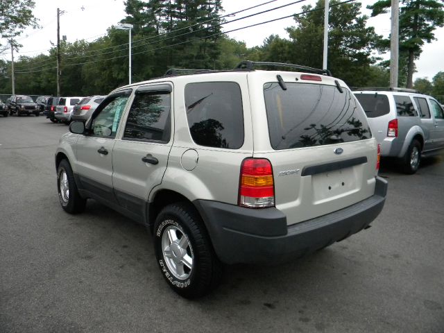 2004 Ford Escape XLS