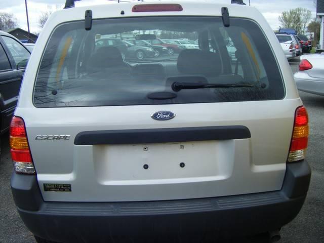 2004 Ford Escape XLS