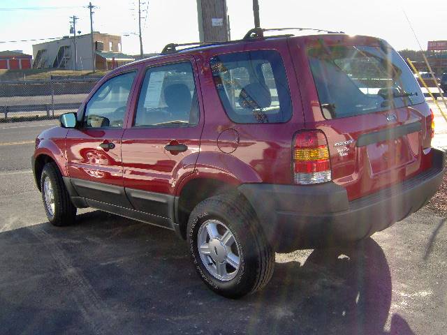 2004 Ford Escape XLS