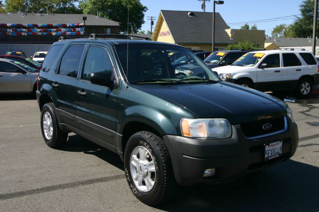 2004 Ford Escape ESi