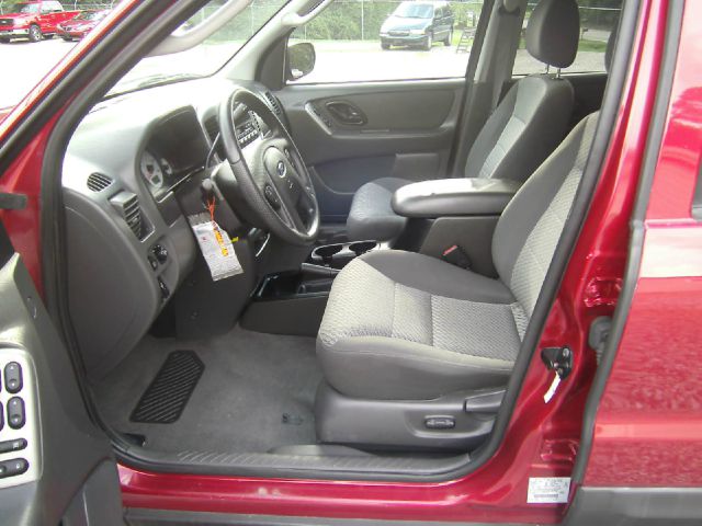 2004 Ford Escape SL 4x4 Regular Cab