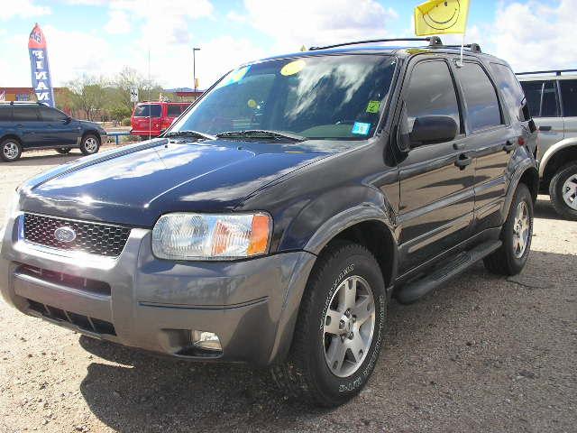 2004 Ford Escape ESi