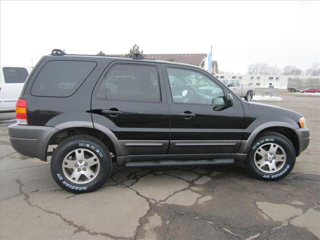 2004 Ford Escape ESi