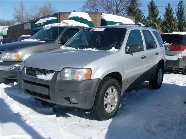 2004 Ford Escape ESi