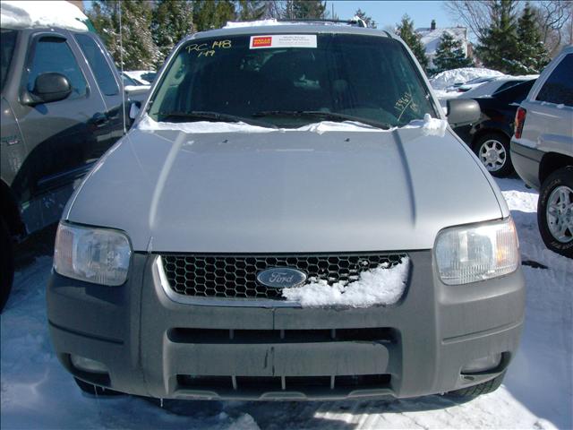 2004 Ford Escape ESi