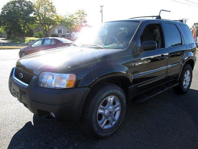 2004 Ford Escape ESi