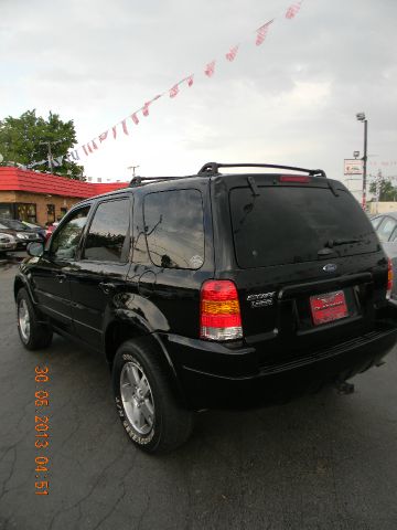 2004 Ford Escape Super