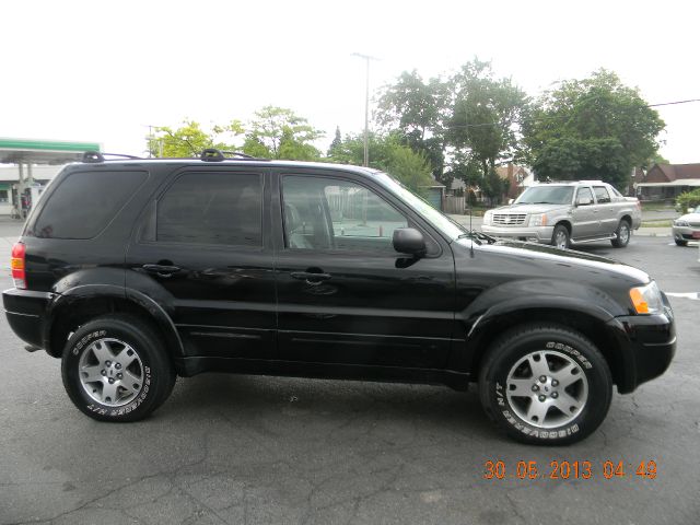 2004 Ford Escape Super