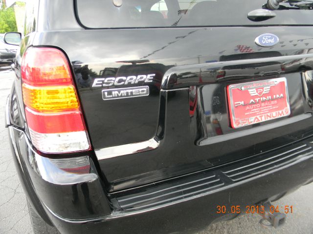 2004 Ford Escape Super