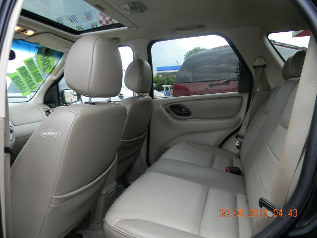 2004 Ford Escape Super