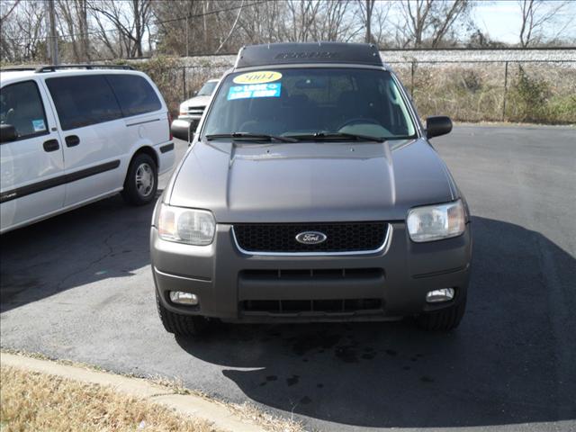 2004 Ford Escape ESi