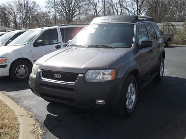 2004 Ford Escape ESi