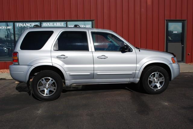 2004 Ford Escape SLT 25