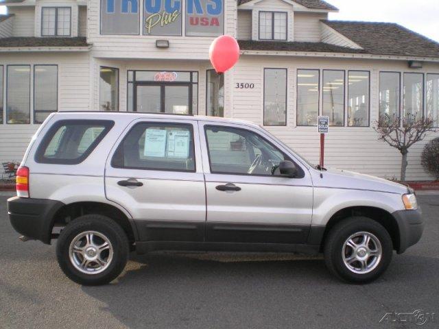 2004 Ford Escape XLS