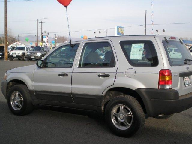 2004 Ford Escape XLS