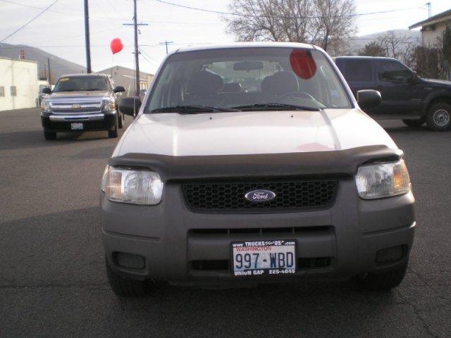 2004 Ford Escape XLS