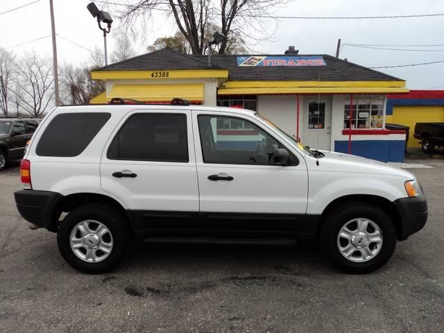 2004 Ford Escape ESi