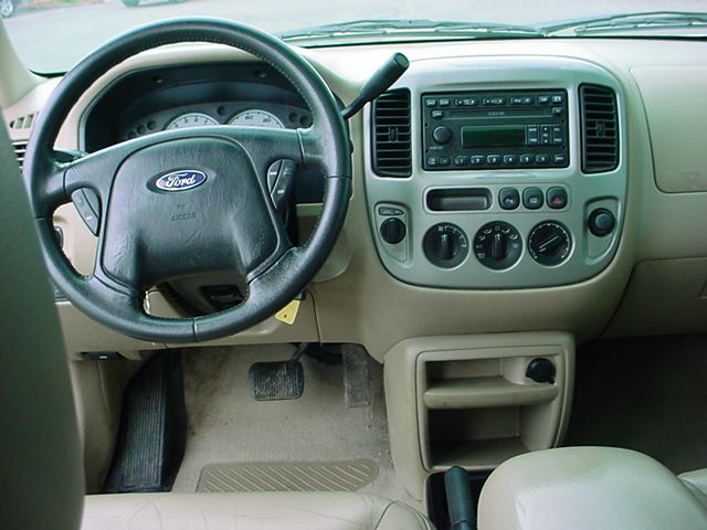 2004 Ford Escape Super