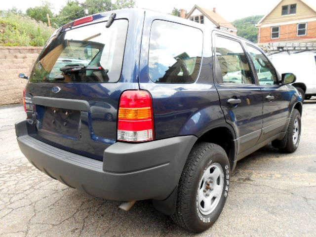 2004 Ford Escape XLS