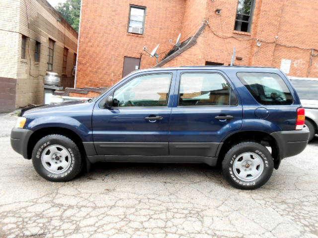 2004 Ford Escape XLS