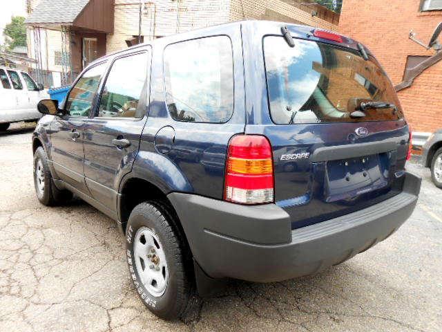 2004 Ford Escape XLS