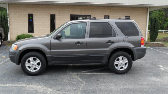 2004 Ford Escape SL 4x4 Regular Cab