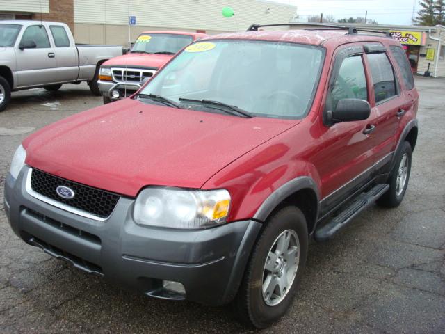 2004 Ford Escape ESi