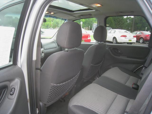 2004 Ford Escape SL 4x4 Regular Cab