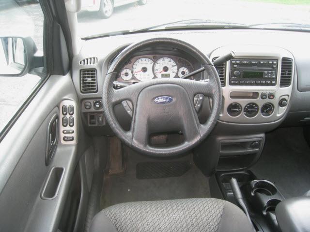 2004 Ford Escape SL 4x4 Regular Cab