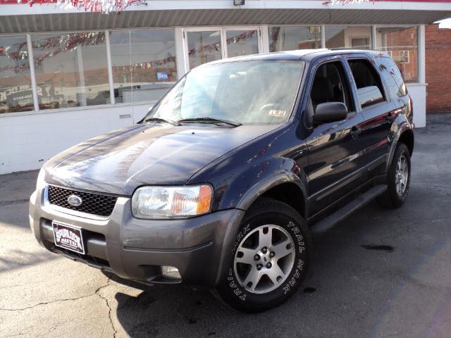 2004 Ford Escape ESi