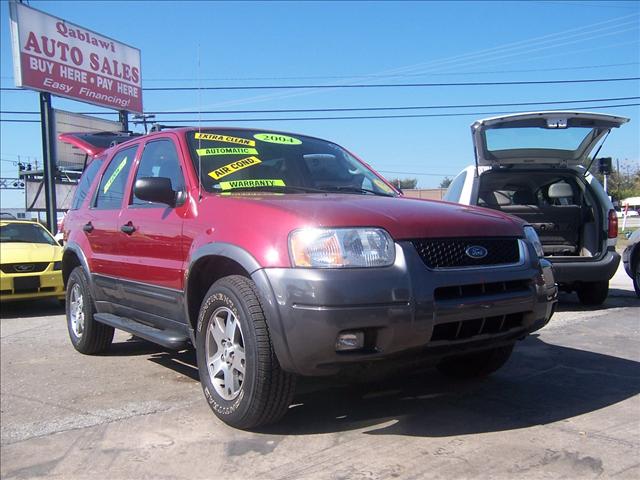 2004 Ford Escape ESi