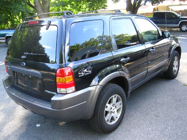 2004 Ford Escape Stow N Go Van