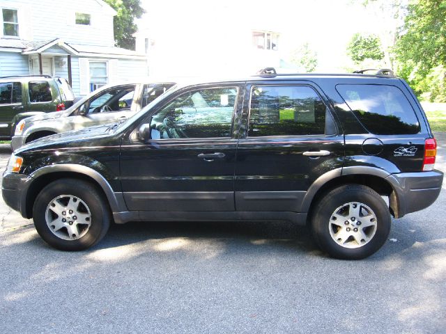 2004 Ford Escape Stow N Go Van