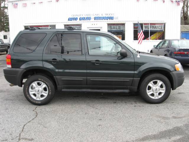 2004 Ford Escape ESi