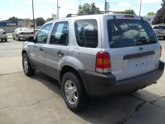 2004 Ford Escape Reg Cab 159.5 WB C5B