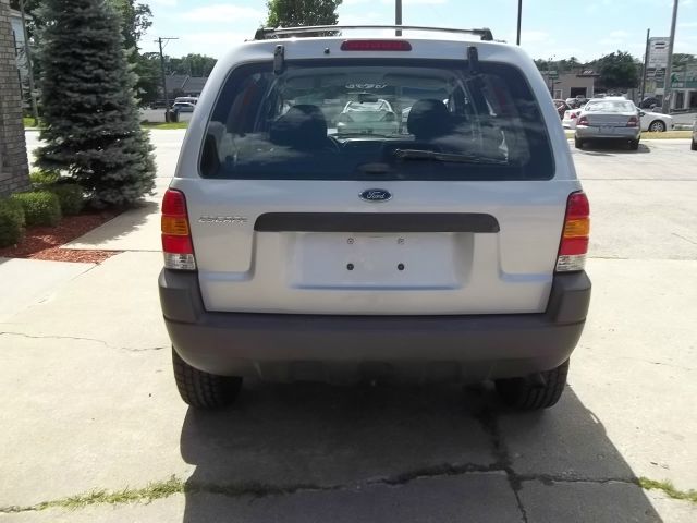 2004 Ford Escape Reg Cab 159.5 WB C5B