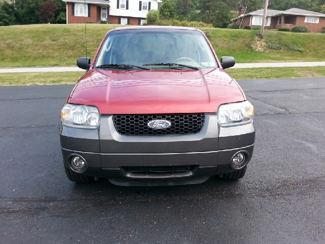 2005 Ford Escape SL 4x4 Regular Cab