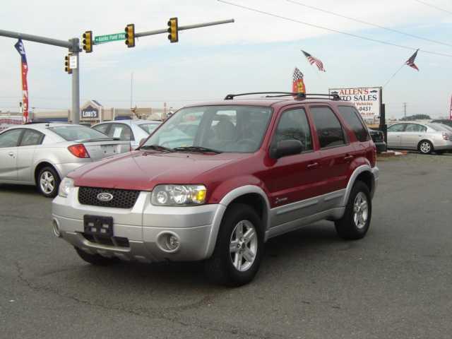 2005 Ford Escape ESi