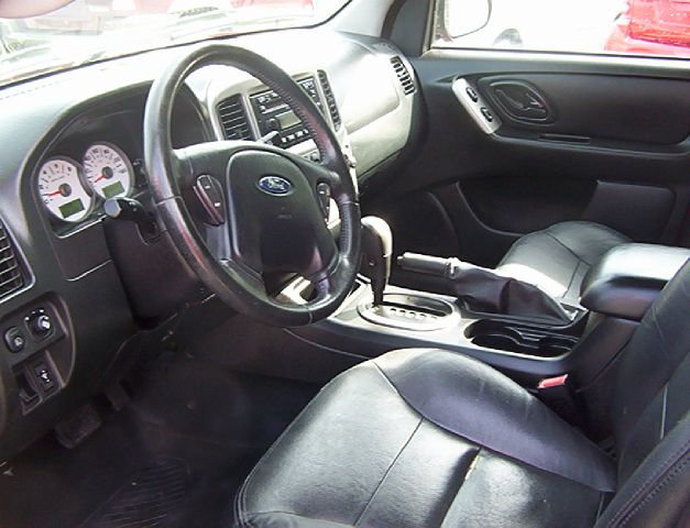 2005 Ford Escape Super