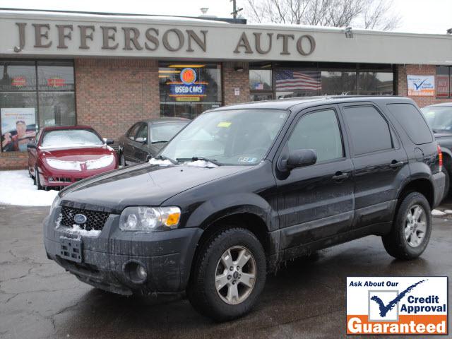 2005 Ford Escape ESi