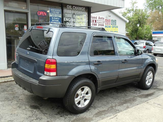 2005 Ford Escape 4x4 Coupe