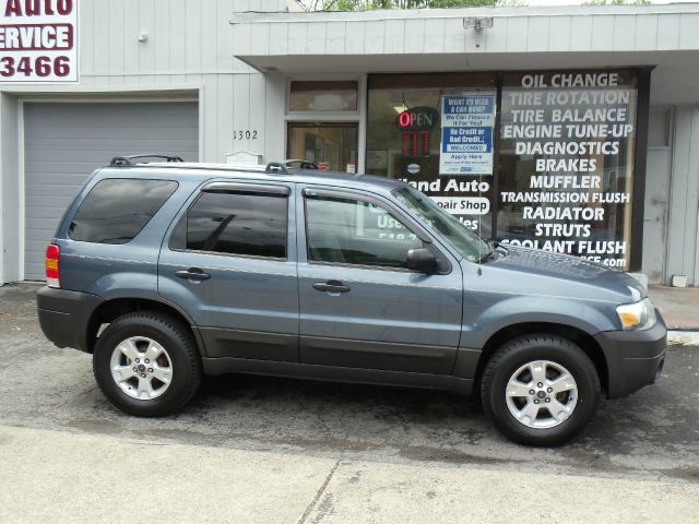 2005 Ford Escape 4x4 Coupe