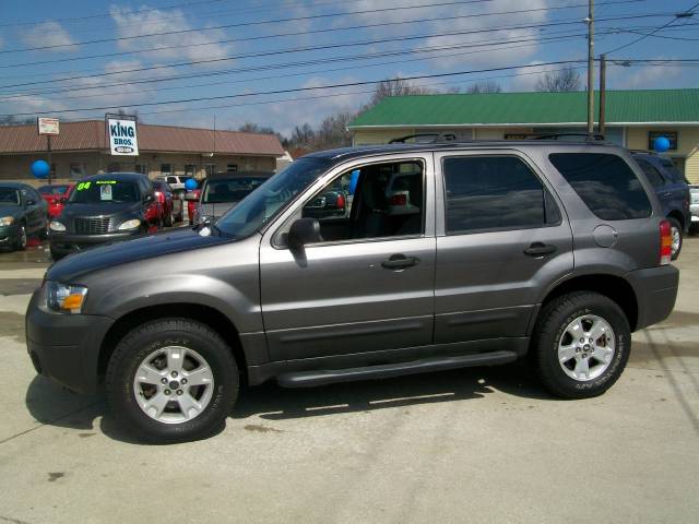 2005 Ford Escape ESi