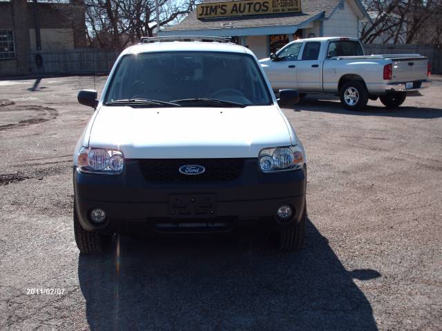 2005 Ford Escape ESi