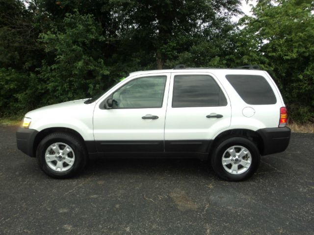 2005 Ford Escape SL 4x4 Regular Cab