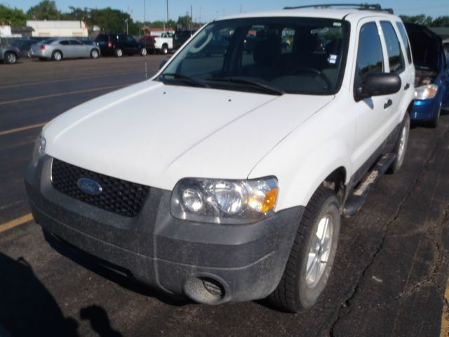 2005 Ford Escape Reg Cab 159.5 WB C5B