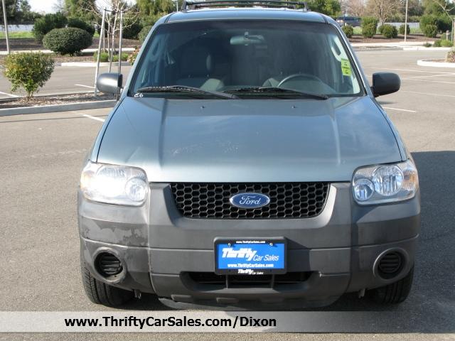 2005 Ford Escape XLS