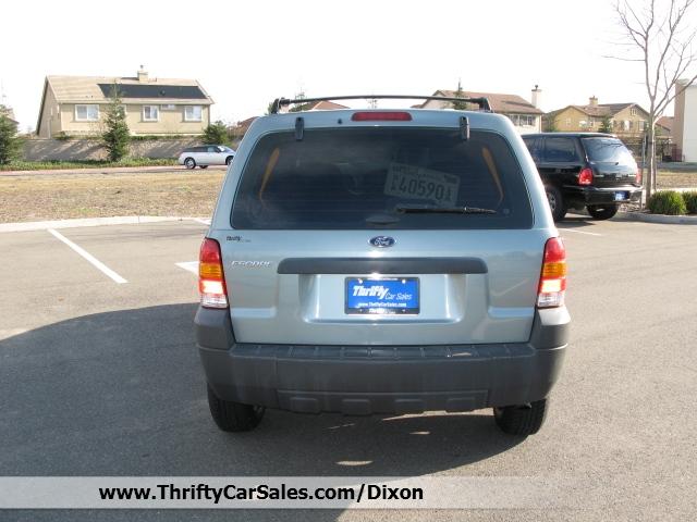 2005 Ford Escape XLS